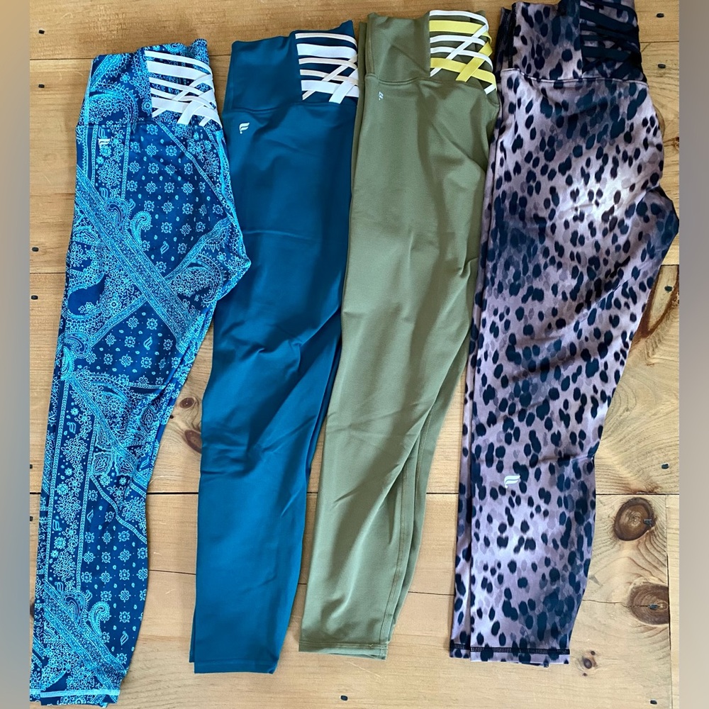 Women’s Fabletics Leggings - Picture 3 of 5